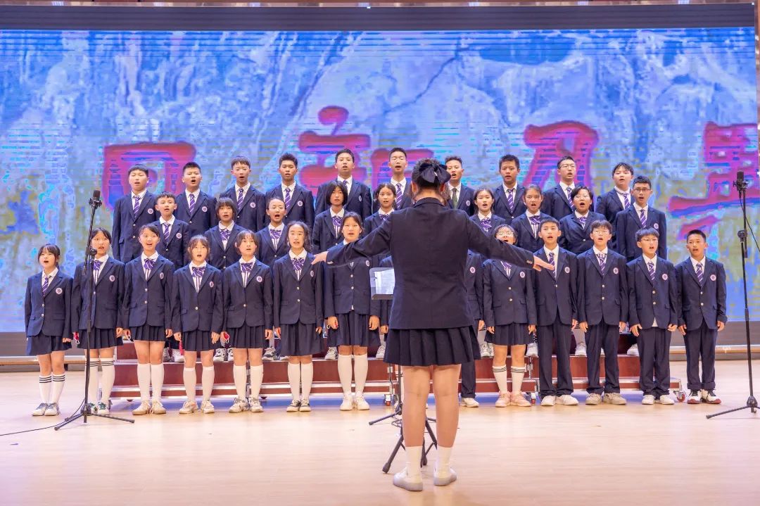 2175万元蒙自南开奖励195名高中新生优秀学子